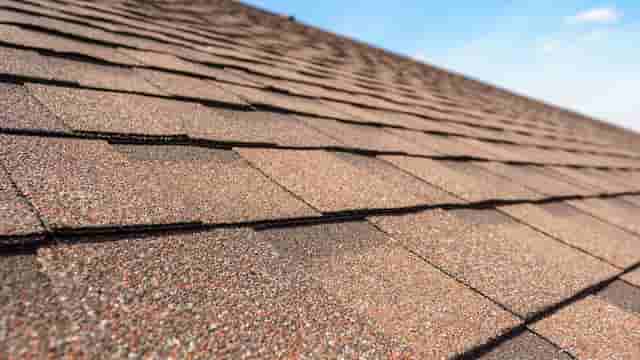 Types of asphalt roof shingles for solar projects
